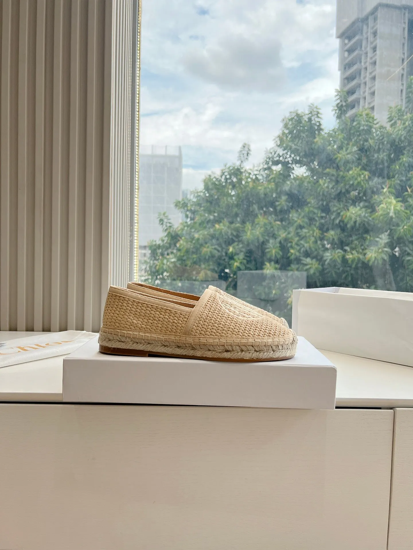 CHLOÉ High-value BEIGE IN RAFFIA WOVEN LOAFER On-sale TAN