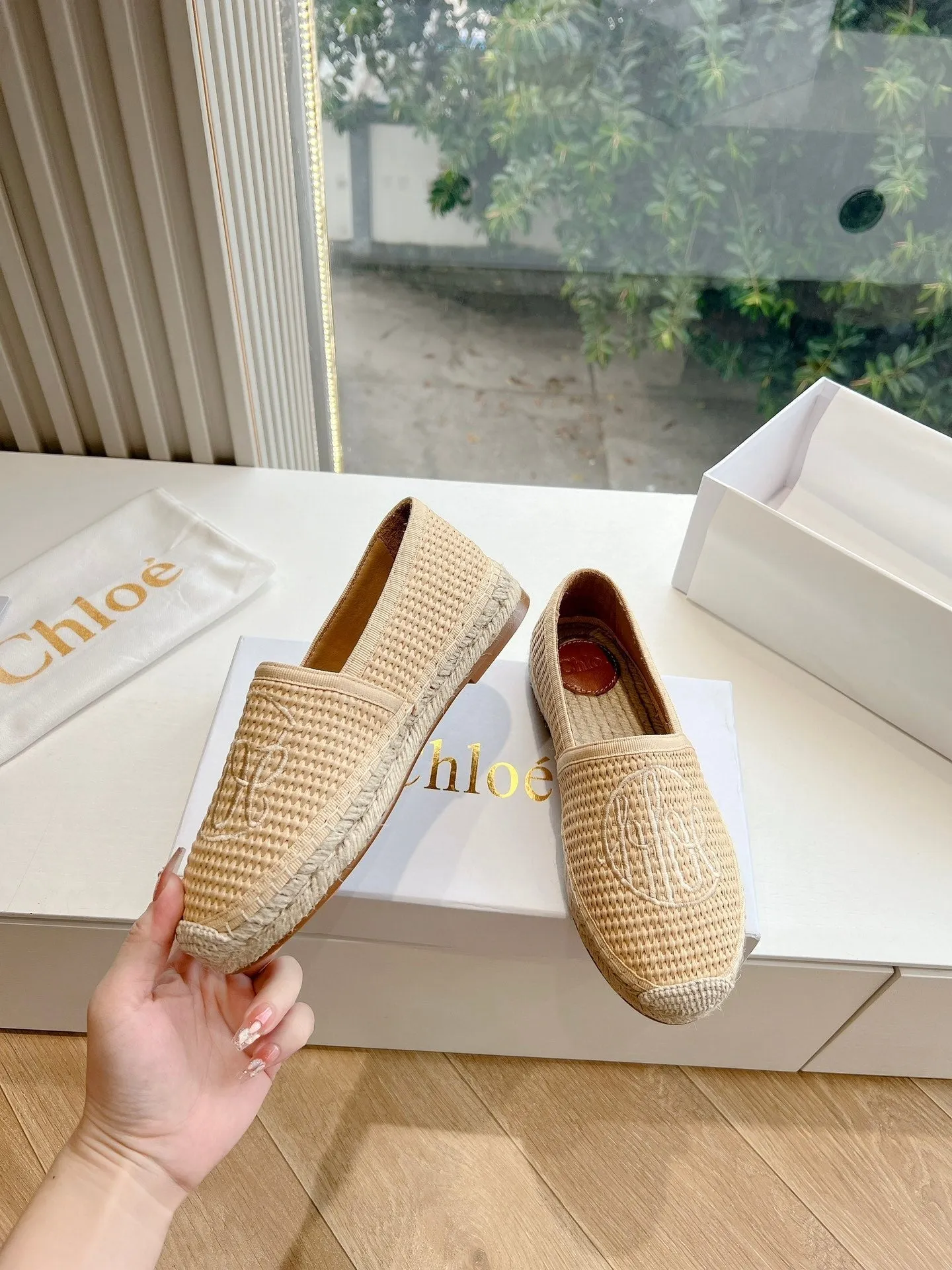 CHLOÉ High-value BEIGE IN RAFFIA WOVEN LOAFER On-sale TAN