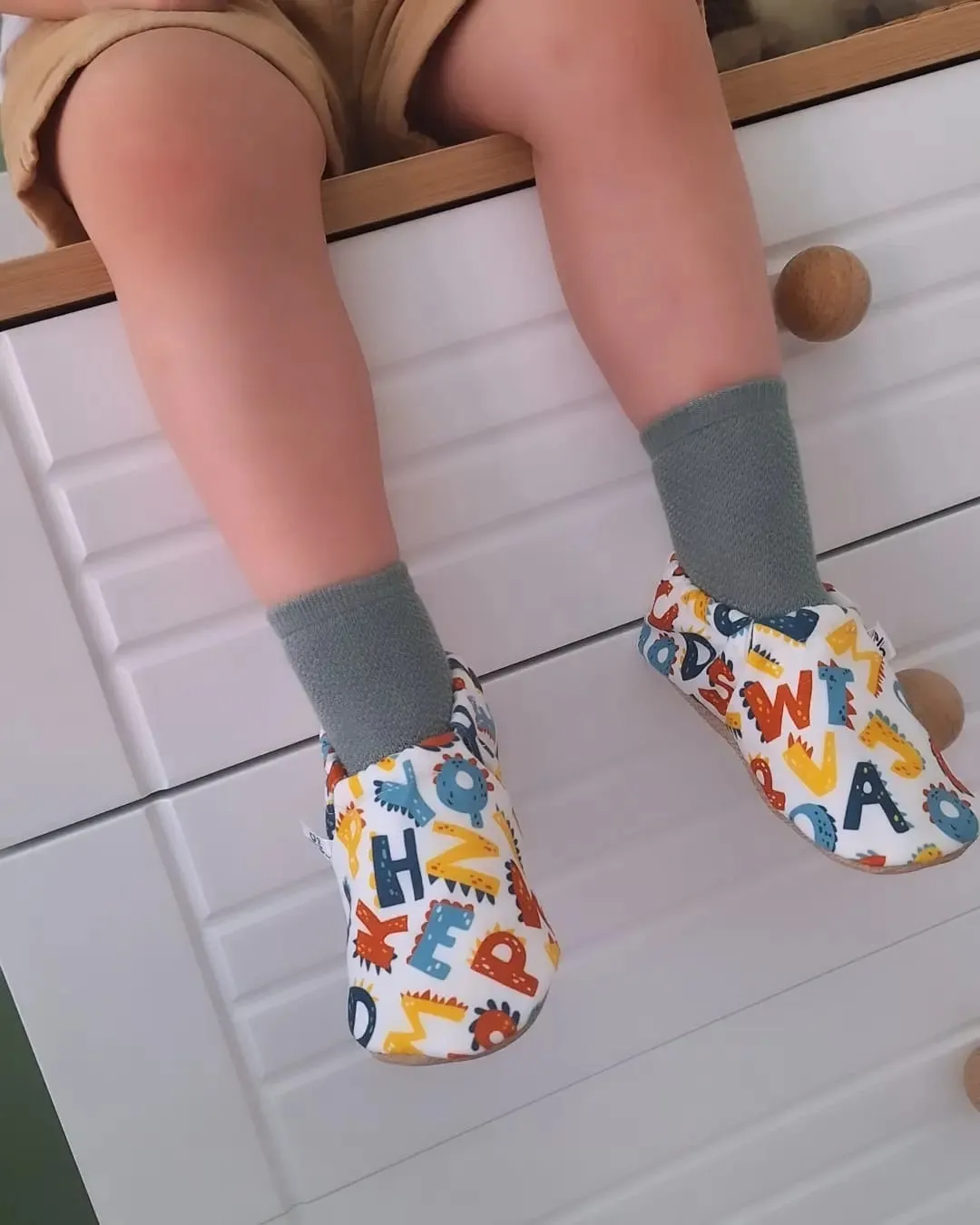 Ella Bonna Baby Moccasins, Slippers, Alfabet