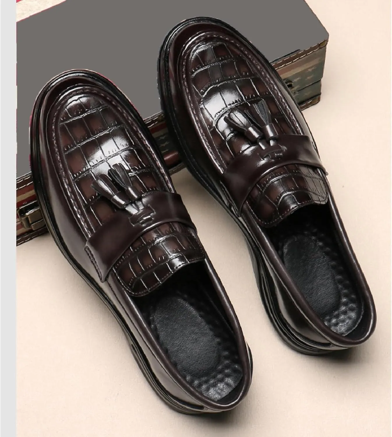 Men's Patent Leather Tassel Dress Loafers Fashion Comfort Round Toe Low-Top Slip-On Soft Bottom Breathable Formal Smoking Shoes Non-Slip Business Wedding Party Shoes