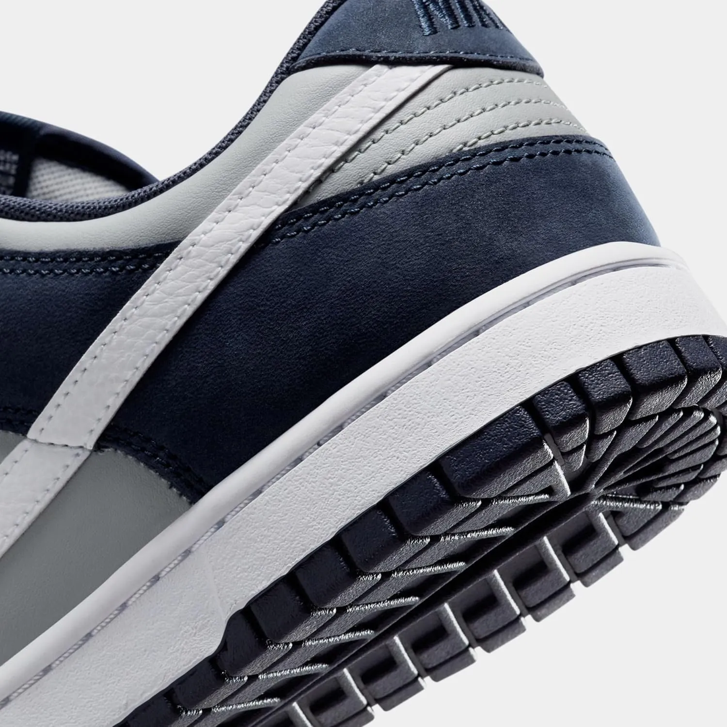 Nike Dunk Low Mens Lifestyle Shoes (Obsidian/White/Light Smoke Grey) (IB3079-400, Blue/Grey/White)