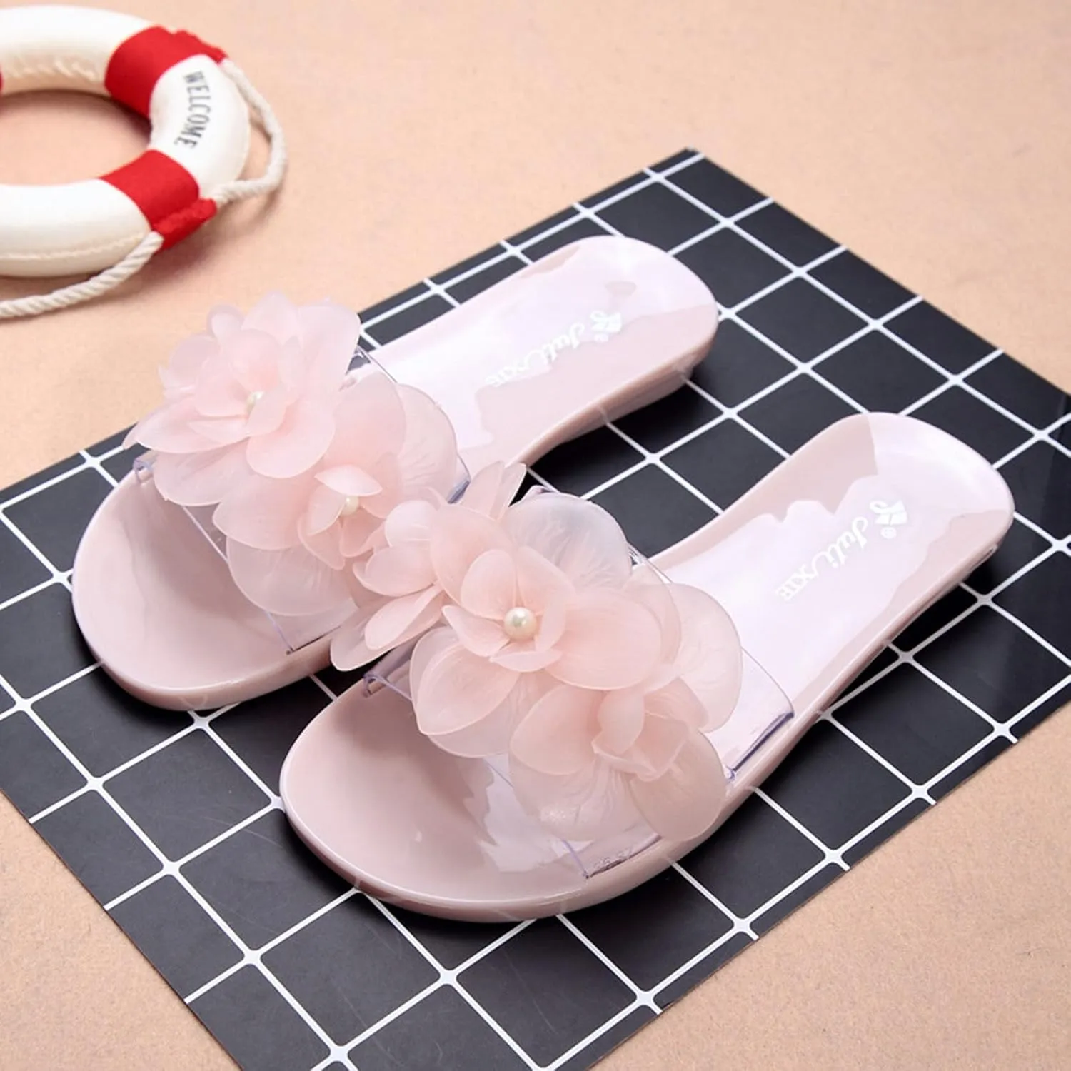 Women's Fashionable Flat Bottomed Transparent Outer Wearing Jelly Sandals Summer Fashion Flower Crystal Beach Slippers